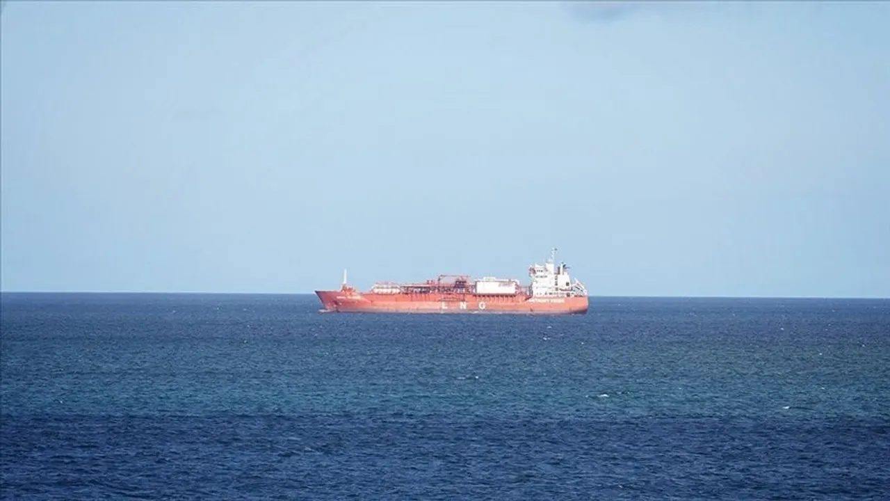 ایران خواستار آزادی فوری کشتی توسکا و خدمه آن شد