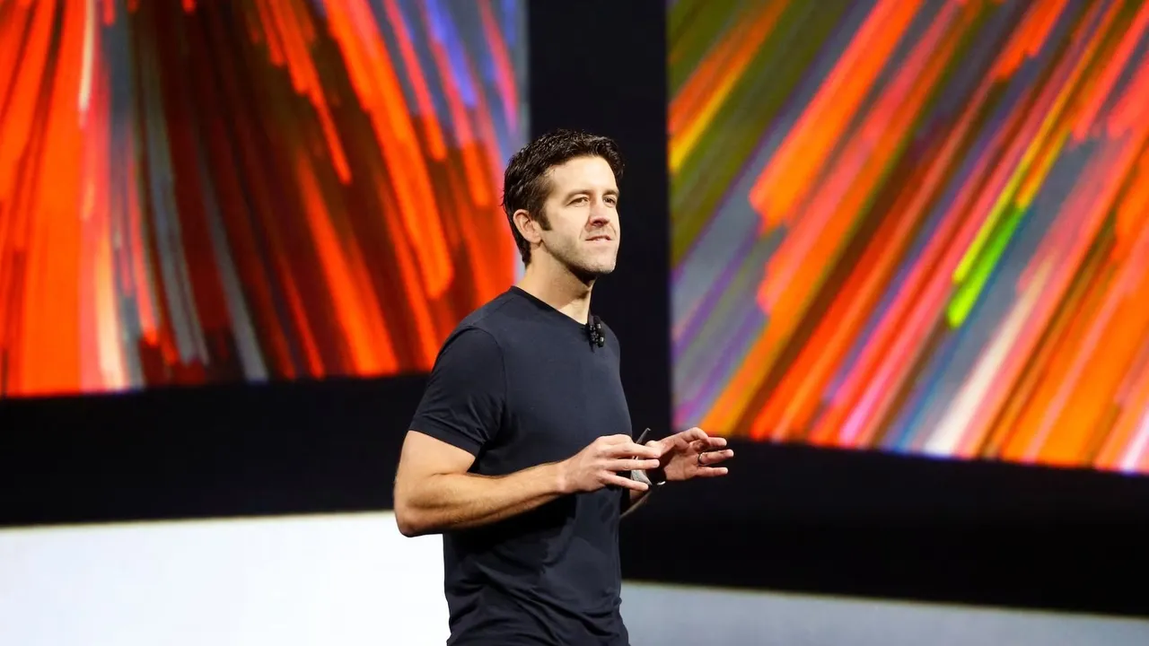 پایان دوره مدیرعاملی تیم کوک؛ اپل مدیرعامل جدید معرفی کرد