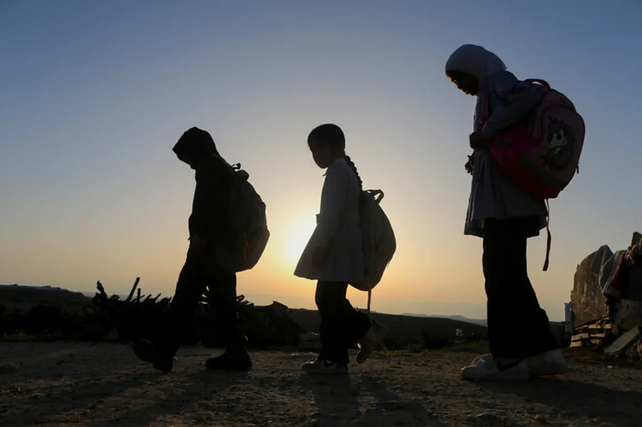 Kolonët izraelitë hapin zjarr pranë një shkolle në Bregun Perëndimor të pushtuar, dy viktima