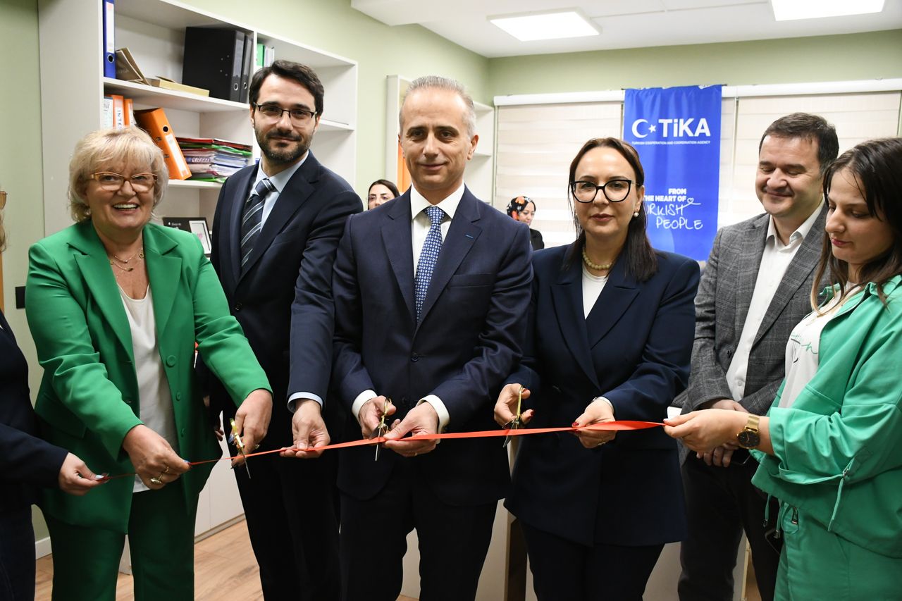 shqiperi-tika-ofron-mbeshtetje-per-dhomen-kombetare-te-ndermjetesve