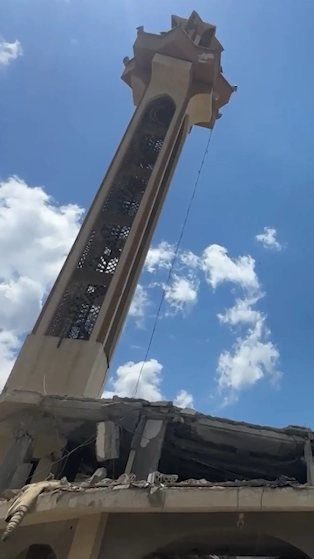 Israel langgar gencatan senjata dengan Lebanon, hancurkan masjid dan sekolah