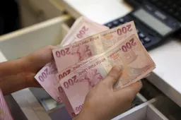 Wa yake amfana a lokacin da tattalin arzikin duniya ke ci da wuta sakamakon yaƙi?