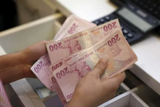 Wa yake amfana a lokacin da tattalin arzikin duniya ke ci da wuta sakamakon yaƙi?