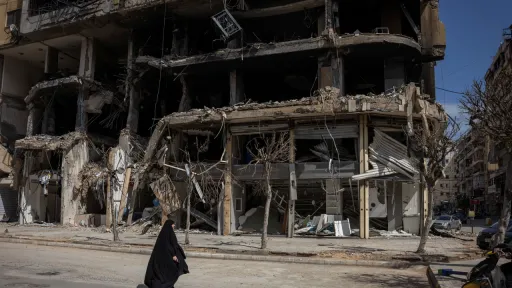 رغم الهدنة.. قتيل وجرحى في لبنان ودمار واسع في خروقات إسرائيلية متواصلة