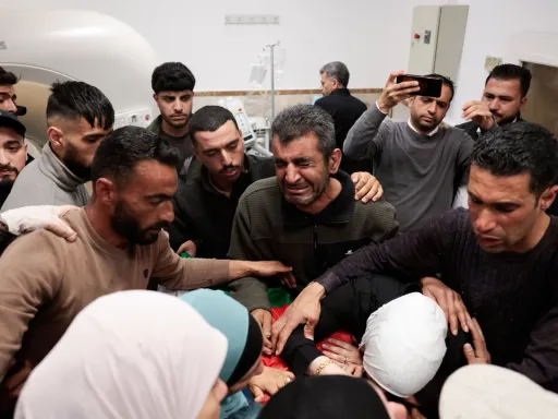 کشته شدن چهار فلسطینی از جمله دو کودک در حملات اسرائیل در کرانه باختری