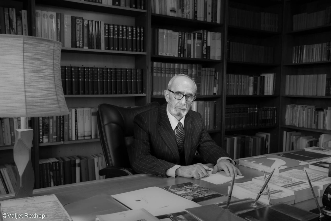 Ndërron jetë akademiku Rexhep Qosja