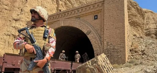 باكستان.. مقتل 9 أشخاص في هجوم مسلح على منجم بإقليم بلوشستان