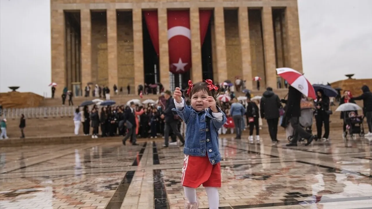 Во Туркије се одбележуваат Денот на националниот суверенитет и Денот на детето