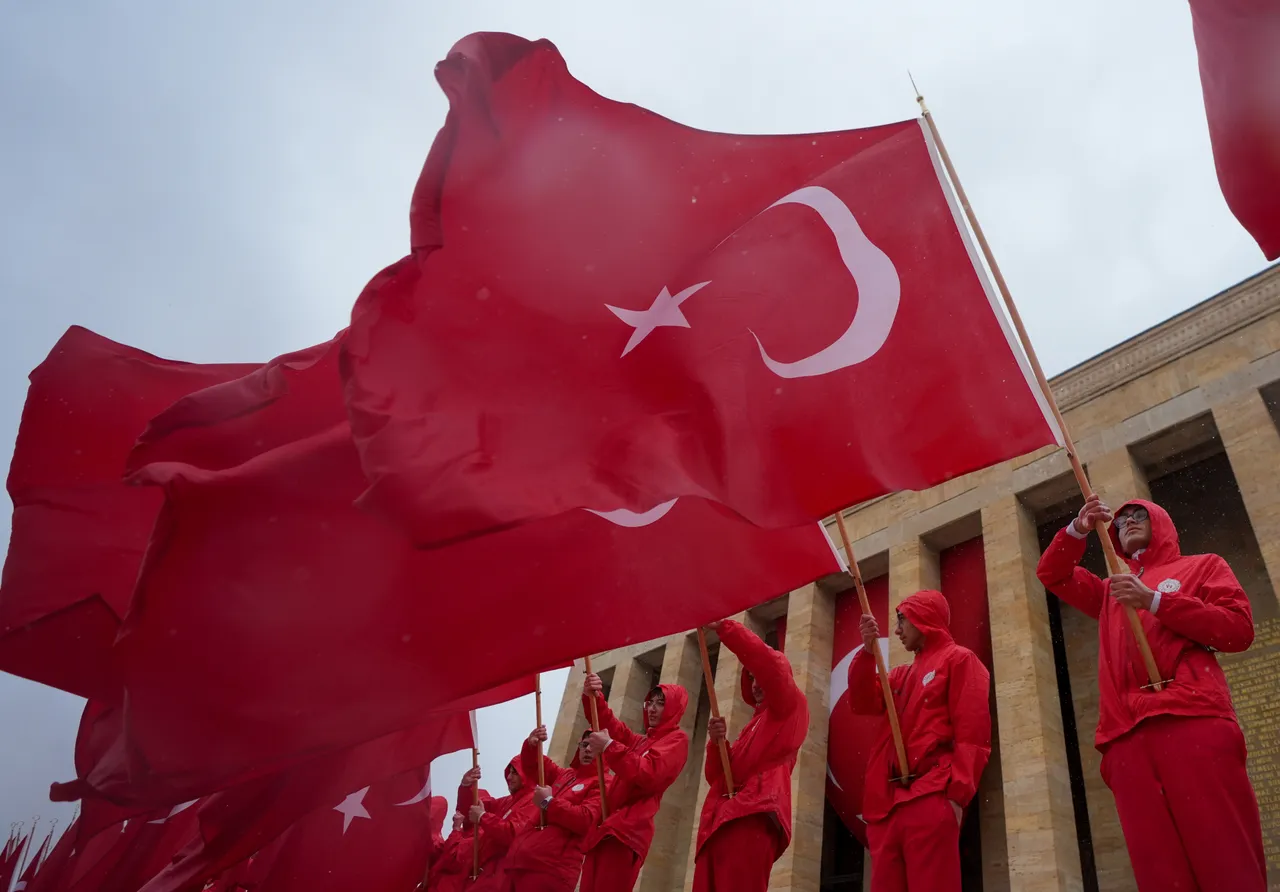 تركيا تحتفل بعيد السيادة الوطنية والطفولة في الذكرى 106 لتأسيس البرلمان