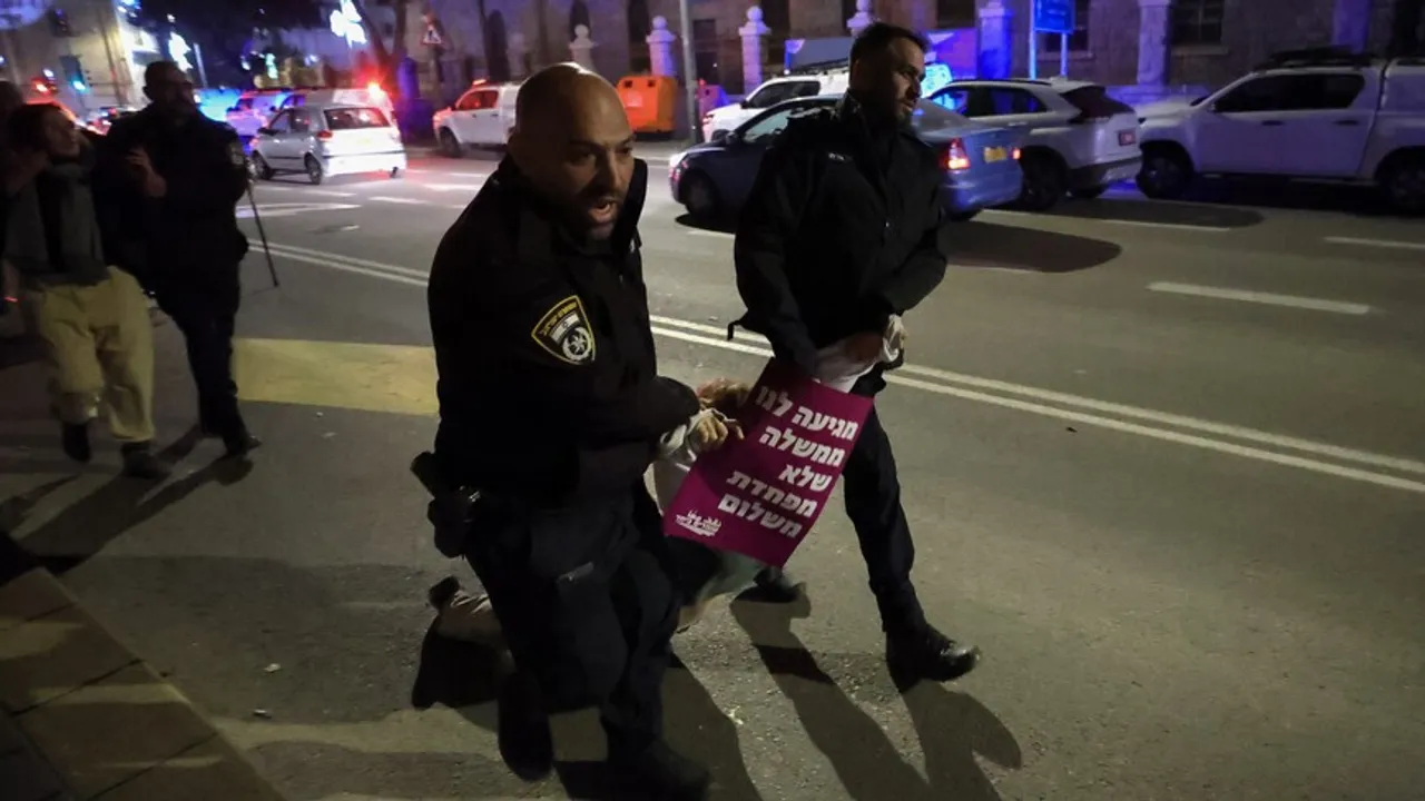 Demonstranti pokušali upasti u izraelski Vrhovni sud dok opozicija optužuje Netanyahua zbog događaja iz oktobra 2023.