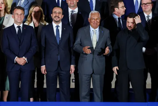 Udhëheqësit e BE-së bëjnë thirrje për hapjen e shpejtë të negociatave të anëtarësimit të Ukrainës