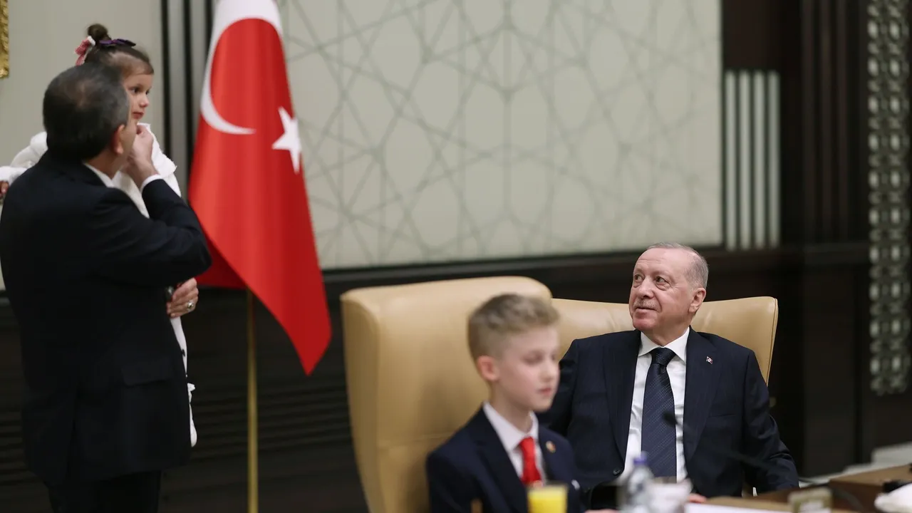 Children should not pay price of war, oppression: Erdogan