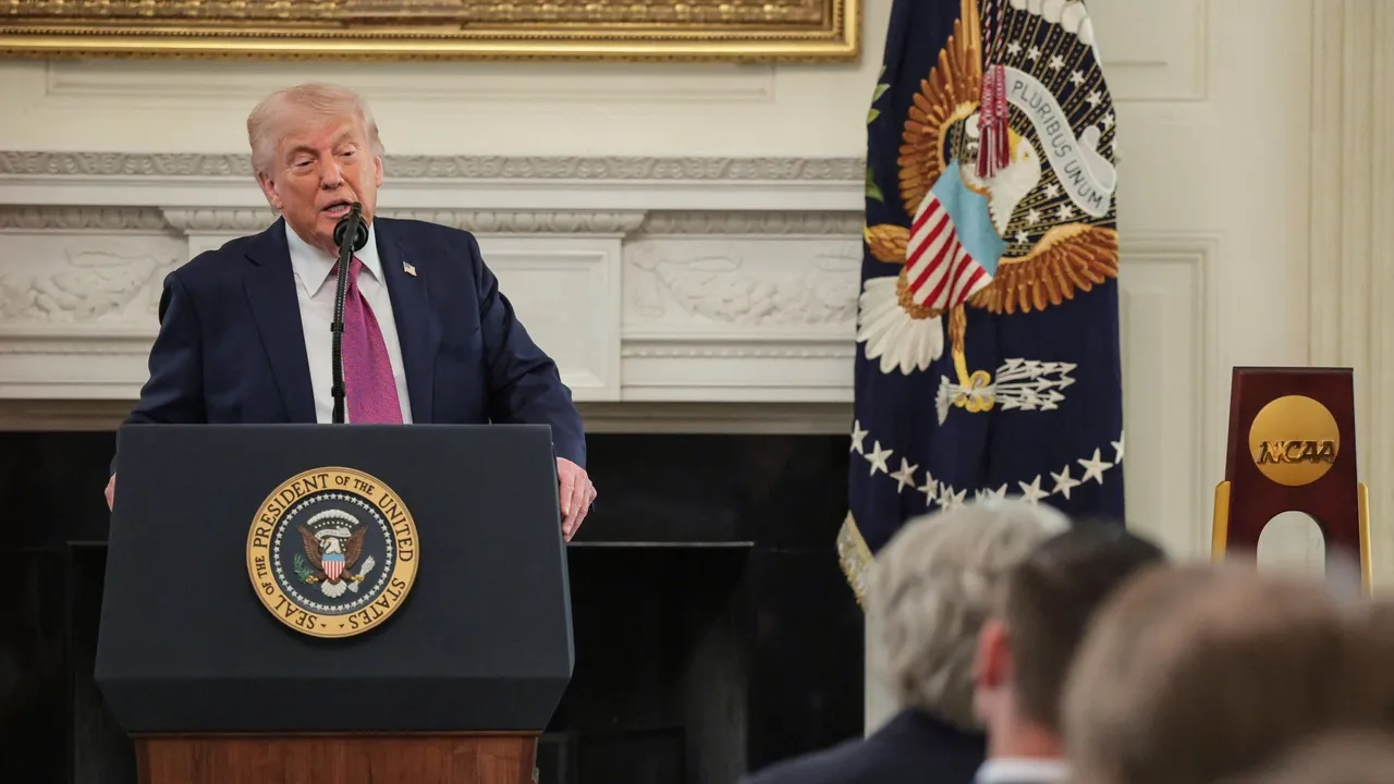 ترامپ: توقیف کشتی‌ها توسط ایران نقض آتش‌بس نیست؛ کاخ سفید تعیین ضرب‌الاجل را رد کرد