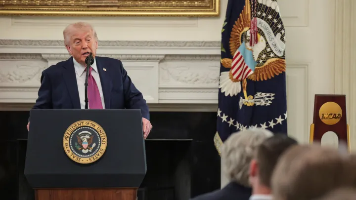 ترامپ: توقیف کشتی‌ها توسط ایران نقض آتش‌بس نیست؛ کاخ سفید تعیین ضرب‌الاجل را رد کرد