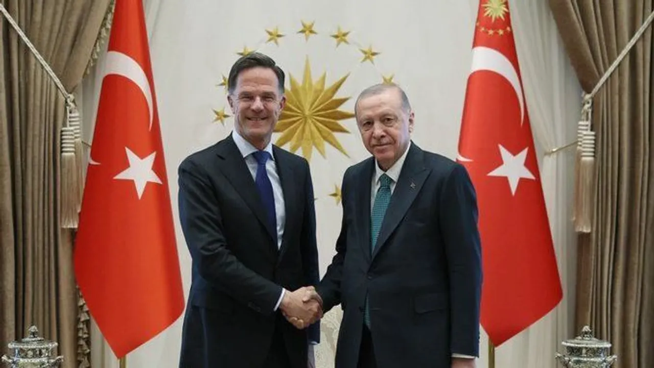 Erdogan recebe Mark Rutte e defende uma maior unidade da aliança antes da cimeira de Ancara