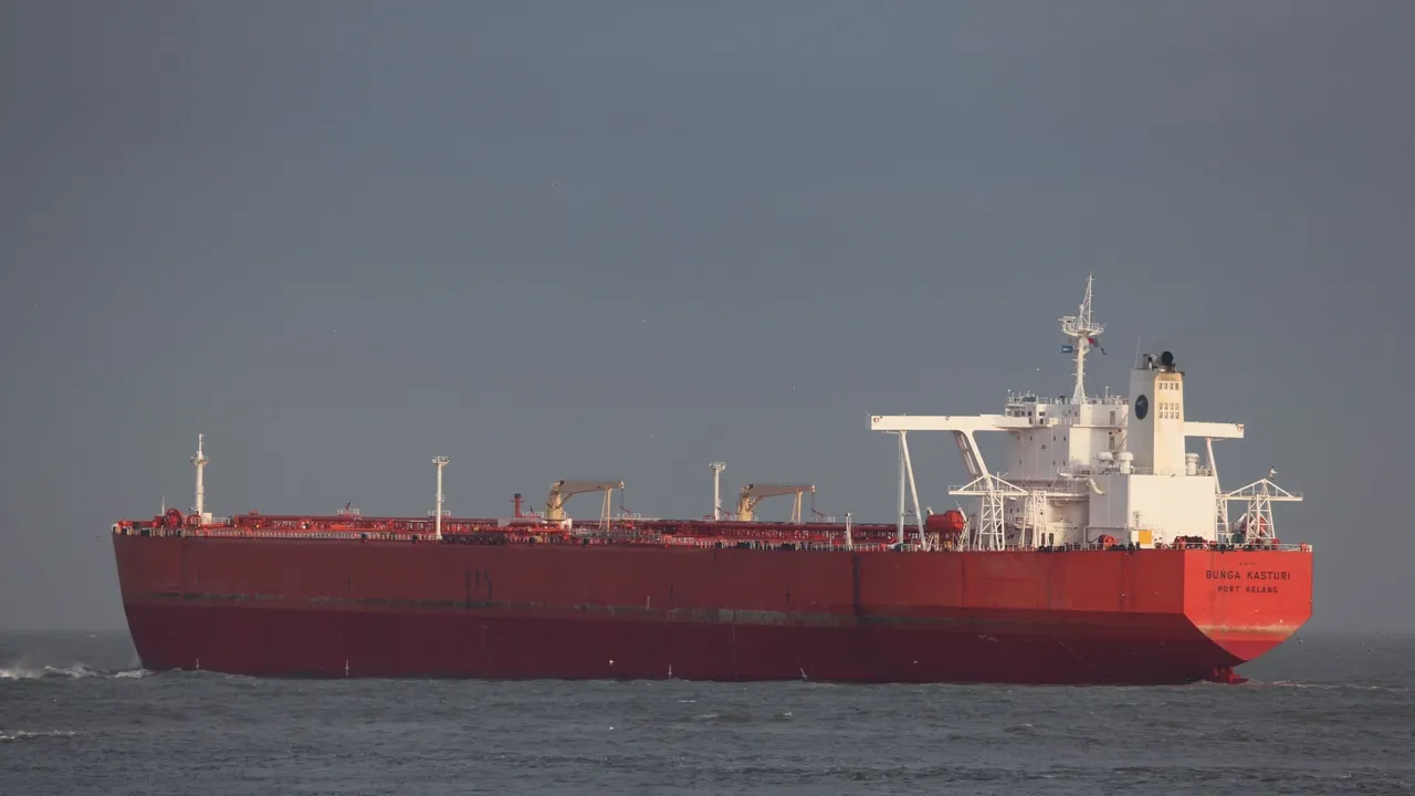 США перехватили иранские танкеры в Азии