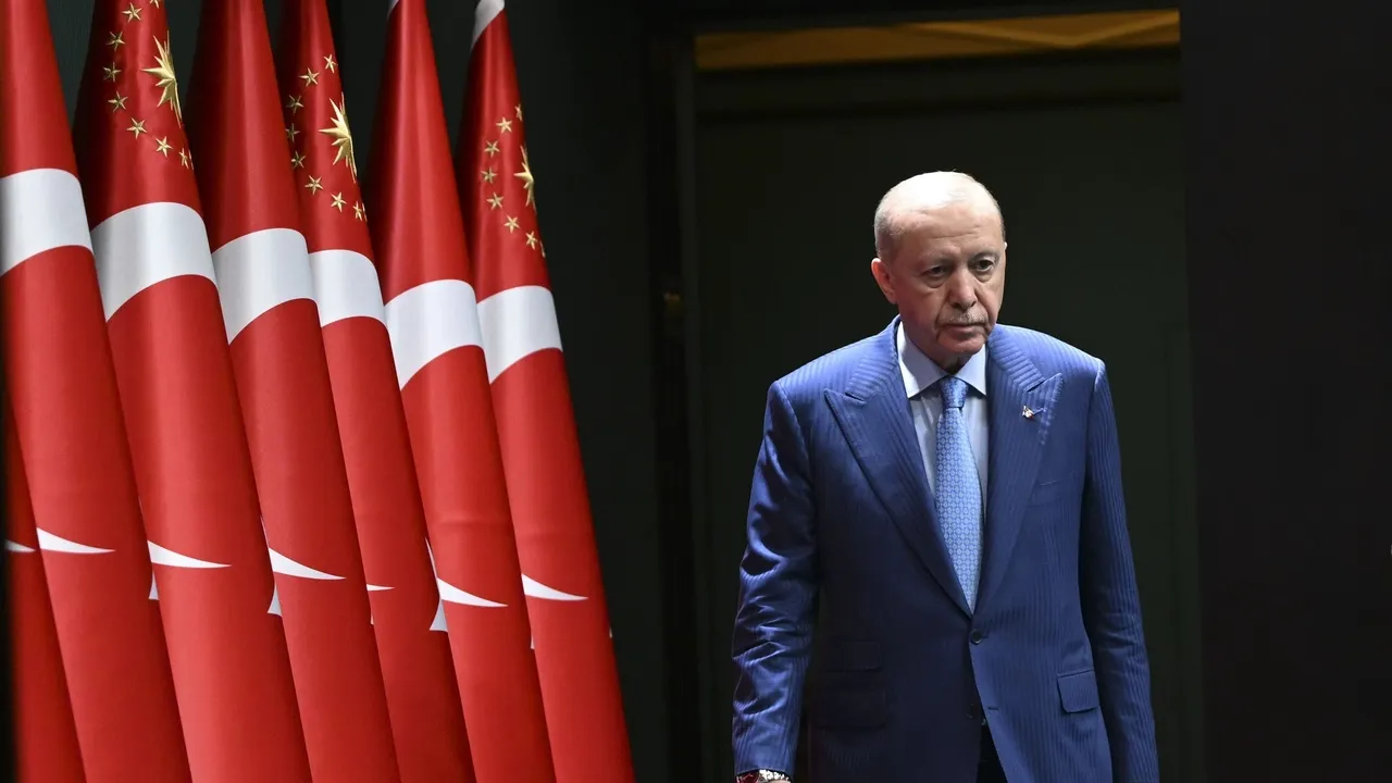 اردوغان به رئیس‌جمهور آلمان: جنگ اروپا را تضعیف می‌کند، صلح فوری ضرورت دارد