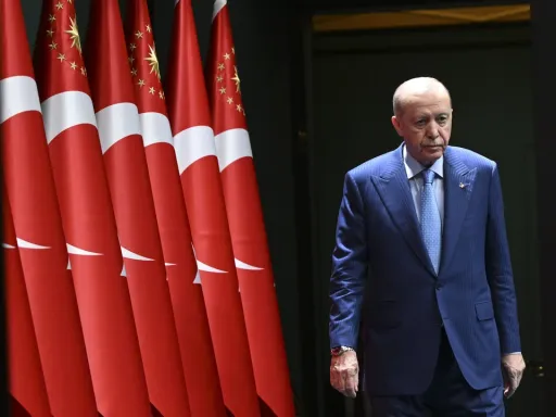 اردوغان به رئیس‌جمهور آلمان: جنگ اروپا را تضعیف می‌کند، صلح فوری ضرورت دارد