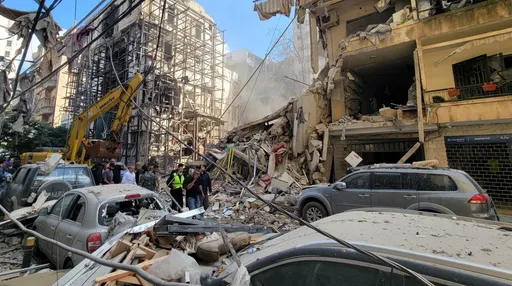 Israeli soldier loots gold from southern Lebanon homes: report