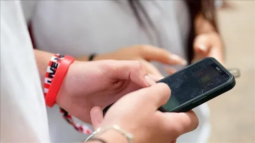 Кога упатствата не успеваат: Преиспитување на безбедноста на децата на интернет