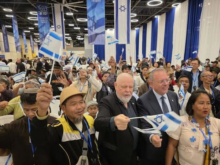 बाइबिल की ‘खोई हुई जनजाति’ से संबंध का दावा करने वाले करीब 240 भारतीय इज़राइल पहुंचे