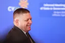 Словачкиот премиер Фицо работеше ноќна смена во пекара во знак на солидарност со работниците