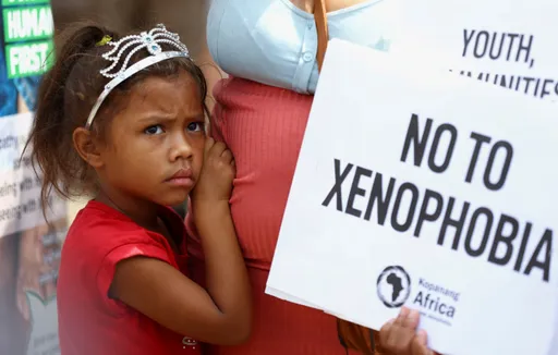 Nigeria dey push for peace with South Africa over anti-foreigner protest