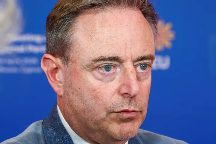 Premier De Wever spreekt positief over transitie naar nucleaire energie, nu exploitant uitweg zoekt