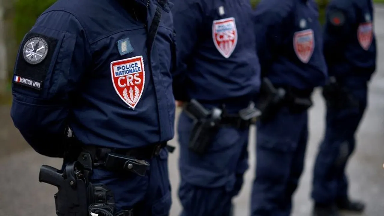 Nice: deux CRS poursuivis pour violences et vol après une agression filmée