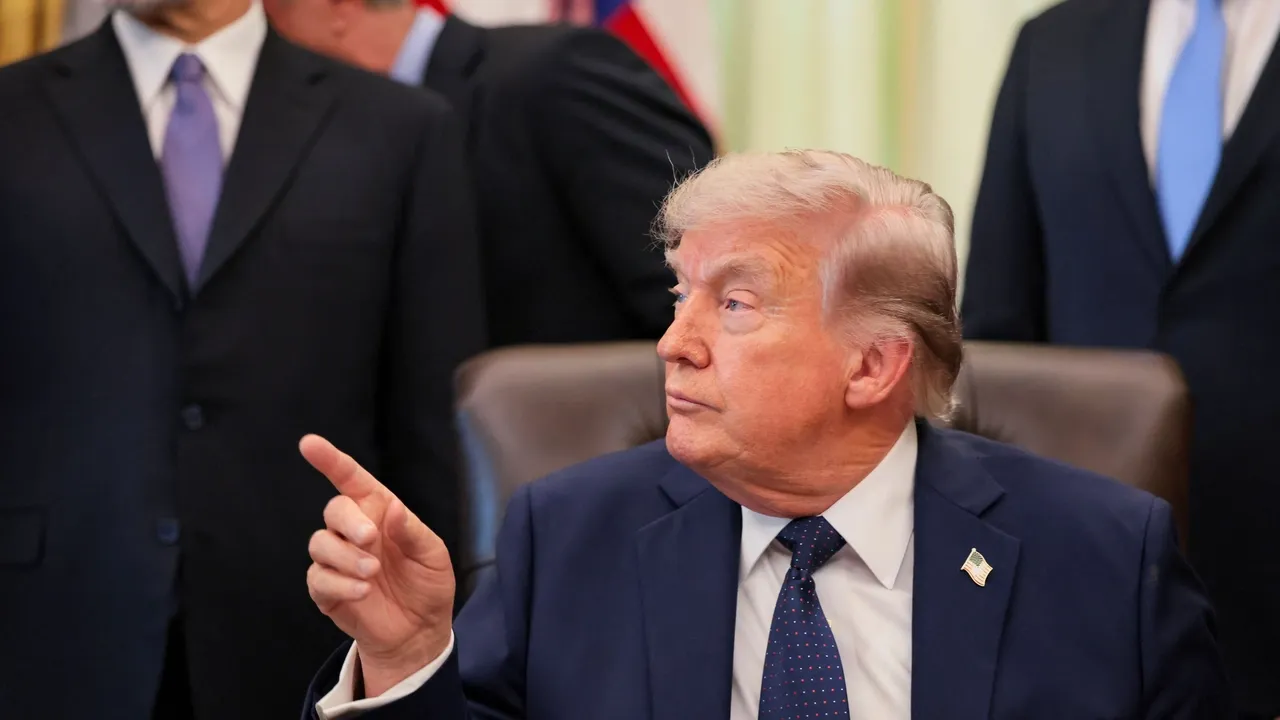 Trump exclui atacar o Irão com arma nuclear