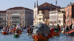 Венеция закрыла пьедестал для России и Израиля