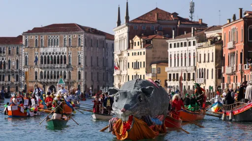 Венеция закрыла пьедестал для России и Израиля