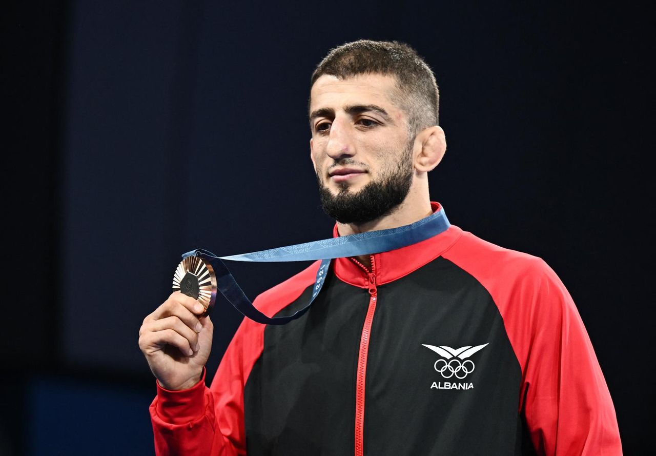 Mundësi i Shqipërisë Islam Dudaev fiton medaljen e argjendtë në Evropianin e Mundjes në Tiranë