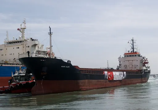 Из Мерсина в Ливан отправился «8-й корабль доброты» с гуманитарной помощью