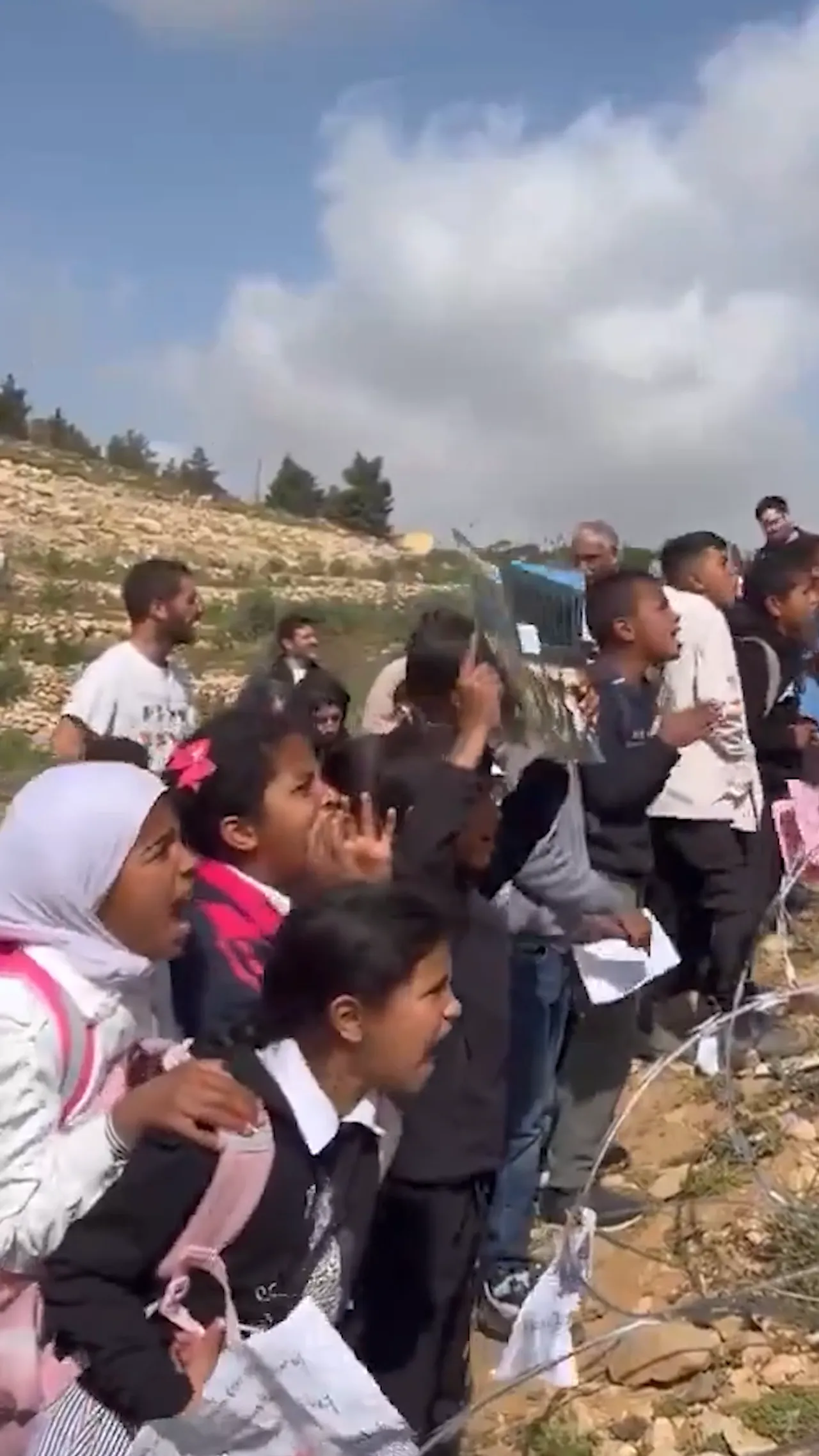 Pemukim Israel halangi anak-anak Palestina pergi ke sekolah