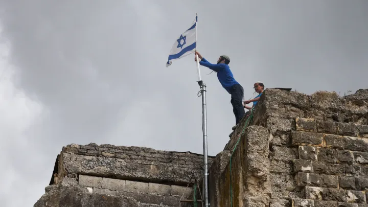 Cisjordanie occupée: 60 anciens ambassadeurs britanniques alertent sur les annexions israéliennes
