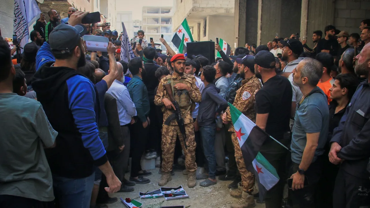 “N’avez-vous pas de cœur ?”: un ministre syrien confronte un officier de l’ère Assad