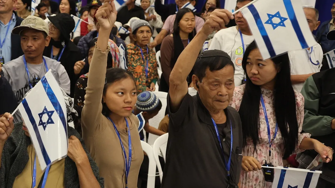 Israël fait venir 240 membres des Bnei Menashe d’Inde dans un plan de colonisation à long terme