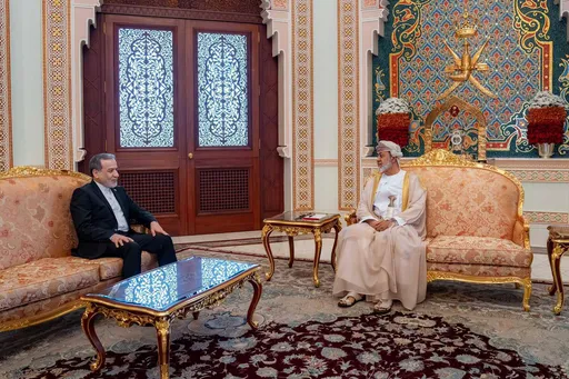 Omanski sultan i šef iranske diplomatije razgovarali o regionalnim tenzijama