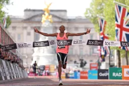Marathon : le record de Sawe ouvre le règne des coureurs sans expérience de la piste