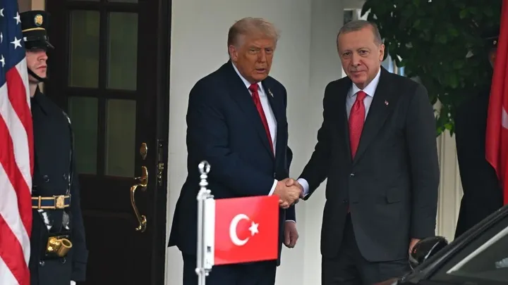 Президент Эрдоган провел телефонный разговор с Трампом