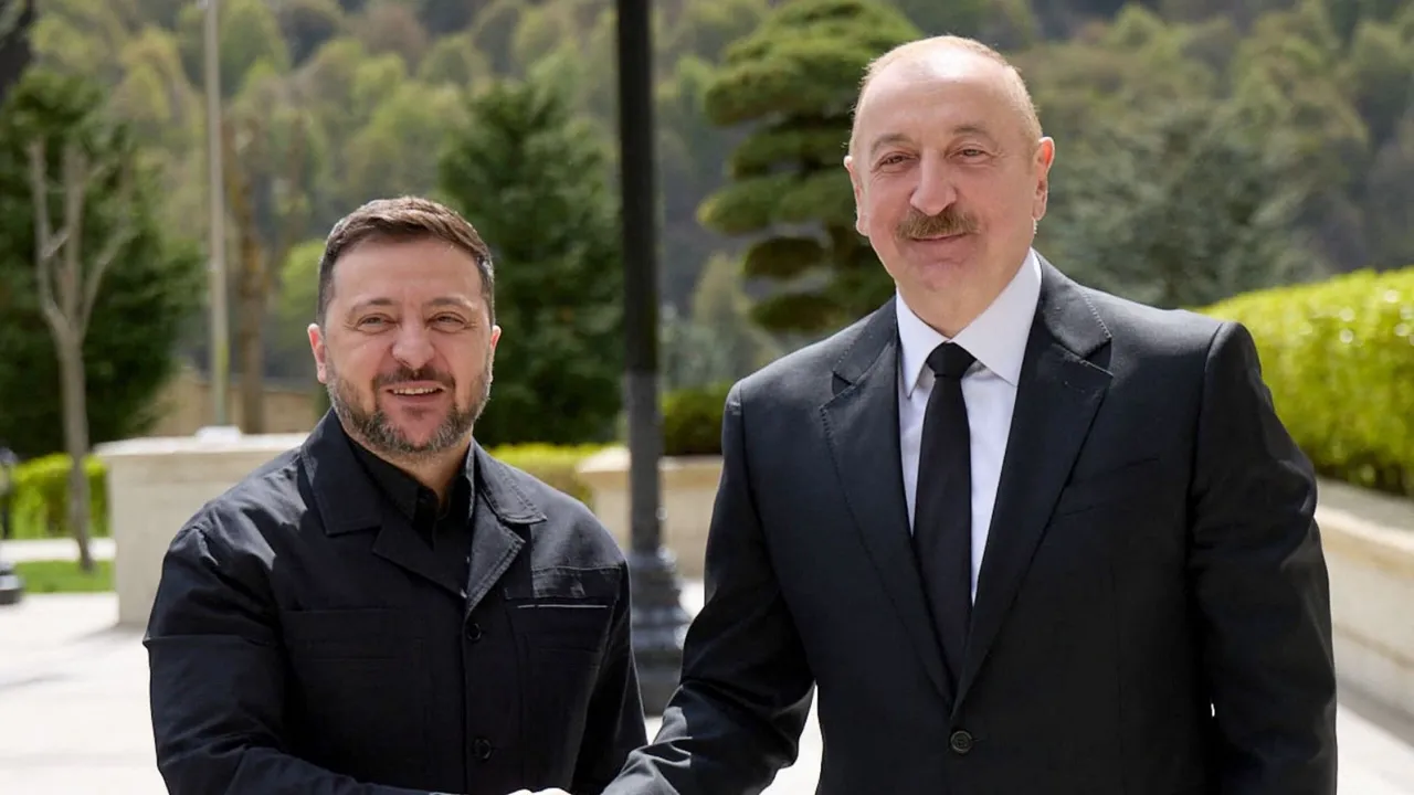 Rəsmi Kiyev Azərbaycanda üçtərəfli görüş təklif edir