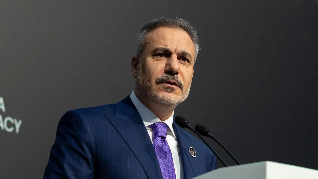 رایزنی تلفنی وزیر امور خارجه ترکیه با همتایان ایرانی و پاکستانی درباره روند مذاکرات تهران و واشنگتن