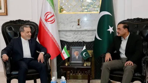 وسط حديث عن سعي باكستاني لتقريب واشنطن وطهران.. عراقجي يعود إلى إسلام آباد