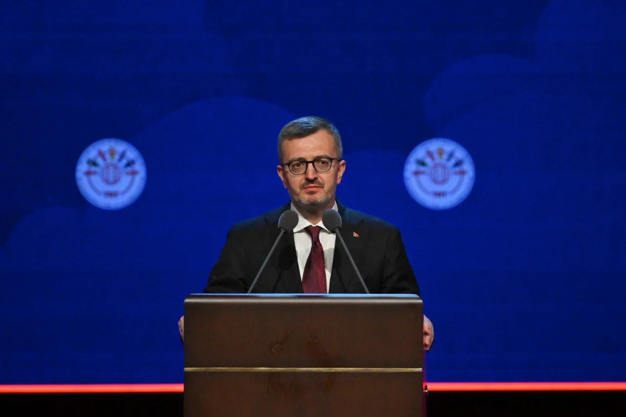 Musulmon jamiyatlar o‘z narrativlarini qayta qo‘lga olishi kerak