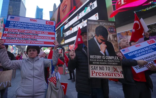 احتجاجات للجالية التركية في نيويورك رفضاً لتصريحات ممداني حول أحداث 1915