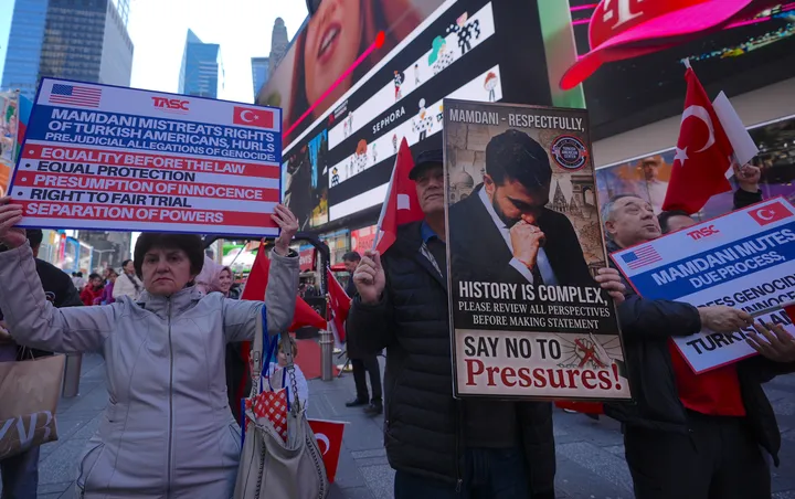 احتجاجات للجالية التركية في نيويورك رفضاً لتصريحات ممداني حول أحداث 1915