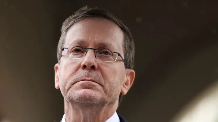 تغییر مسیر پرواز هرتزوگ به قزاقستان پس از عدم مجوز ترکیه