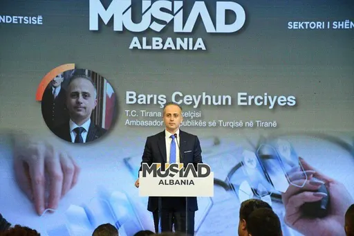 Ambasadori turk: Janë të shumta mundësitë për investime Shqipëri-Türkiye në shëndetësi