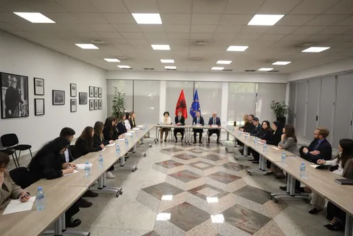 Ministri Hoxha: Një diplomaci e hapur ndaj talenteve të reja është thelbësore për Shqipërinë 2030